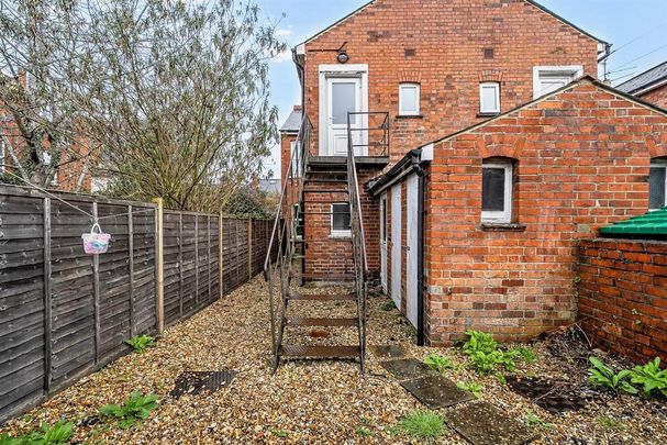 1 bedroom apartment to rent - Photo 1