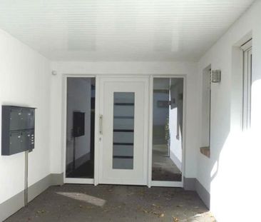 Exklusive, groÃzÃ¼gig geschnittene 3 Zimmer Dachgeschoss Wohnung mit hohem Wohnkomfort mit SÃ¼d-Balkon - Photo 3