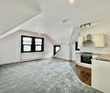 2 bed Flat Winton Hall, Westcliff Avenue, Westcliff-on-Sea, SS0 - Photo 4