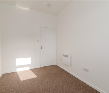 3 bedroom apartment to rent - Photo 4