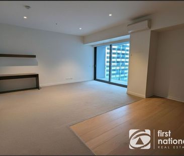 Live in the Heart of Melbourne - The William! - Photo 1