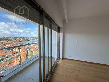 4 room luxury Flat for rent in Vila Nova de Gaia, Portugal - Photo 3