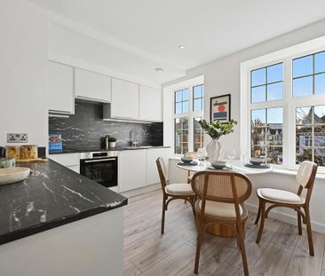 3 bedroom flat to rent - Photo 6