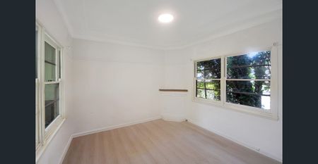Renovated, Central Unit - Photo 5