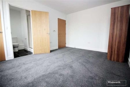 Lawford Court, Grade Close, Elstree, Hertfordshire, WD6 - Photo 4