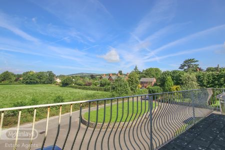 5 bedroom Detached for rent - Photo 3
