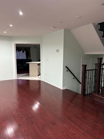 For Lease - 183 Toba Crescent, Brampton, Ontario - Photo 2