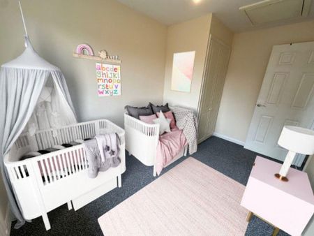 3 bedroom semi-detached house to rent - Photo 5