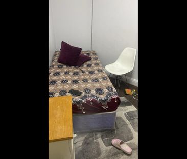 Room in a Shared House, London Road, SW16 - Photo 2