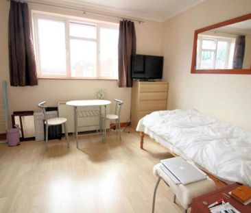 Maisonette to rent - Photo 2