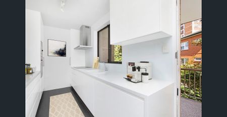 OVERSIZED TWO BEDROOM APARTMENT - Photo 3