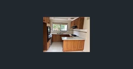 *** 3 Bdrm ~ 2 Bath ~ Dbl Garage ~ Polished Floorboards ~ Mountain Views ~ Ducted Heating - Photo 3