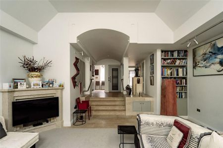 4 bedroom terraced house to rent - Photo 2