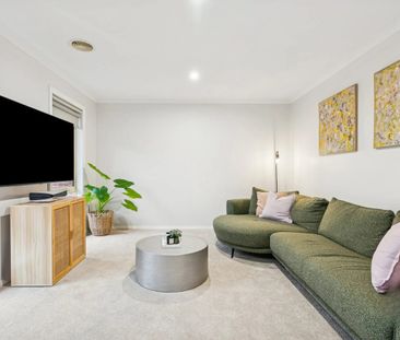 Spacious Townhouse in a Quiet Parkside Location - Photo 1