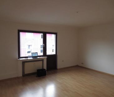 *Zentrale 3-Zimmer-Wohnung mit Badewanne und Dusche* - Foto 4