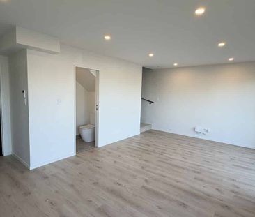 Modern 4-Bedroom Family Townhouse in Manurewa - Photo 4