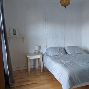 Appartement 4 ½ meublé tout inclus– location moyen terme avec bail - Photo 2