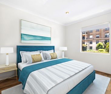 Renovated 3 Bedroom Apartment In PRIME Location! - Photo 2