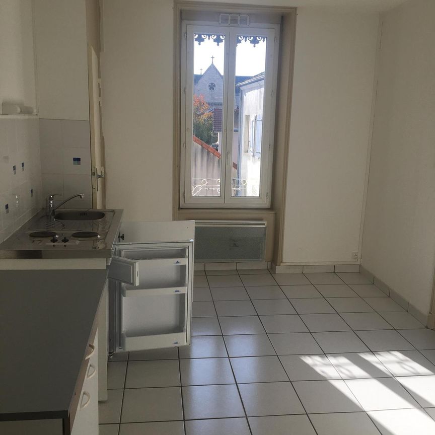 T1 - 3eme étage - Photo 1