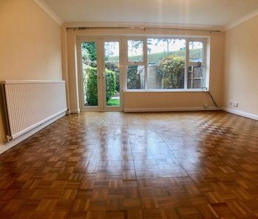 2 bedroom terraced house to rent - Photo 4