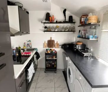 Appartement 1 CH + 1 bureau + cave - Photo 4