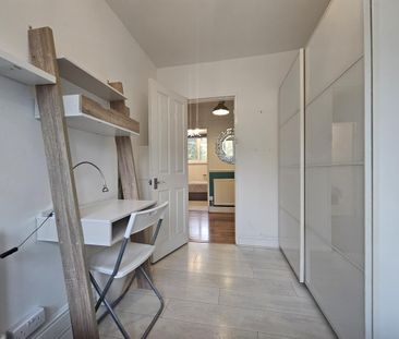 1 bedroom in a flat share to rent - Photo 4