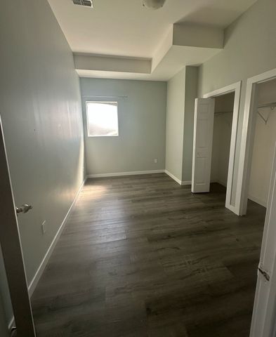 For Lease - 362 Richmond Street Unit# 8, London East, Ontario - Photo 3
