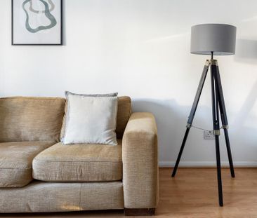 2 bedroom ground floor flat to rent - Photo 3