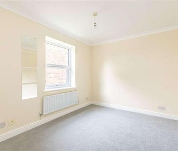 St Barnabas Close, East Dulwich, London, SE22 - Photo 3