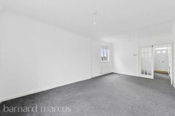 The Broadway, Stoneleigh - Photo 1