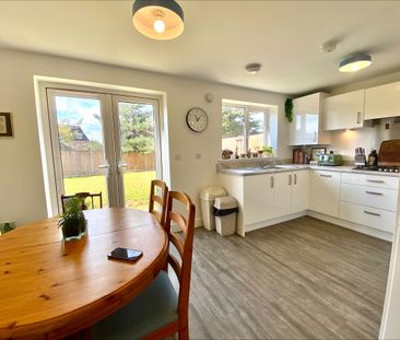 3 bedroom semi-detached to rent Fawcett Road, Sudbury - Photo 4