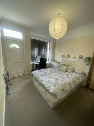 32 Curzon Street - 4 Double Bedrooms & College SideLoughborough - Photo 1