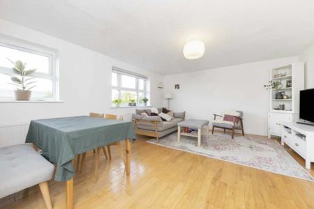 Molyneux Drive, SW17, London - Photo 5