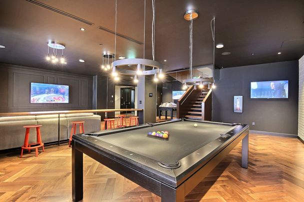 1188 Rue St Antoine O., Montréal (Ville-Marie), QC H3C - Photo 1