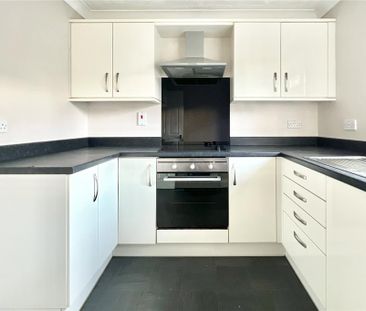 2 bedroom maisonette to rent - Photo 6