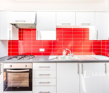 2 bedroom cottage to rent Racecourse Cottage, The Old Racecourse, L... - Photo 2