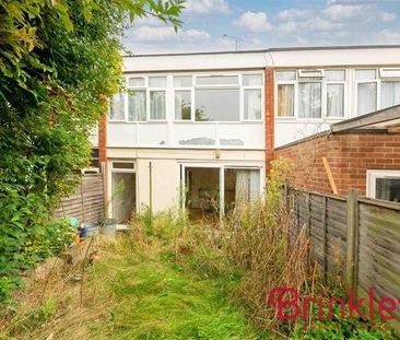 Room in a Shared House, Swanwick Close., SW15 - Photo 1