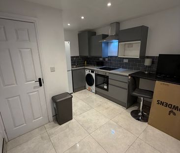 1 Bed Flat, Nottingham Road, CR2 - Photo 4