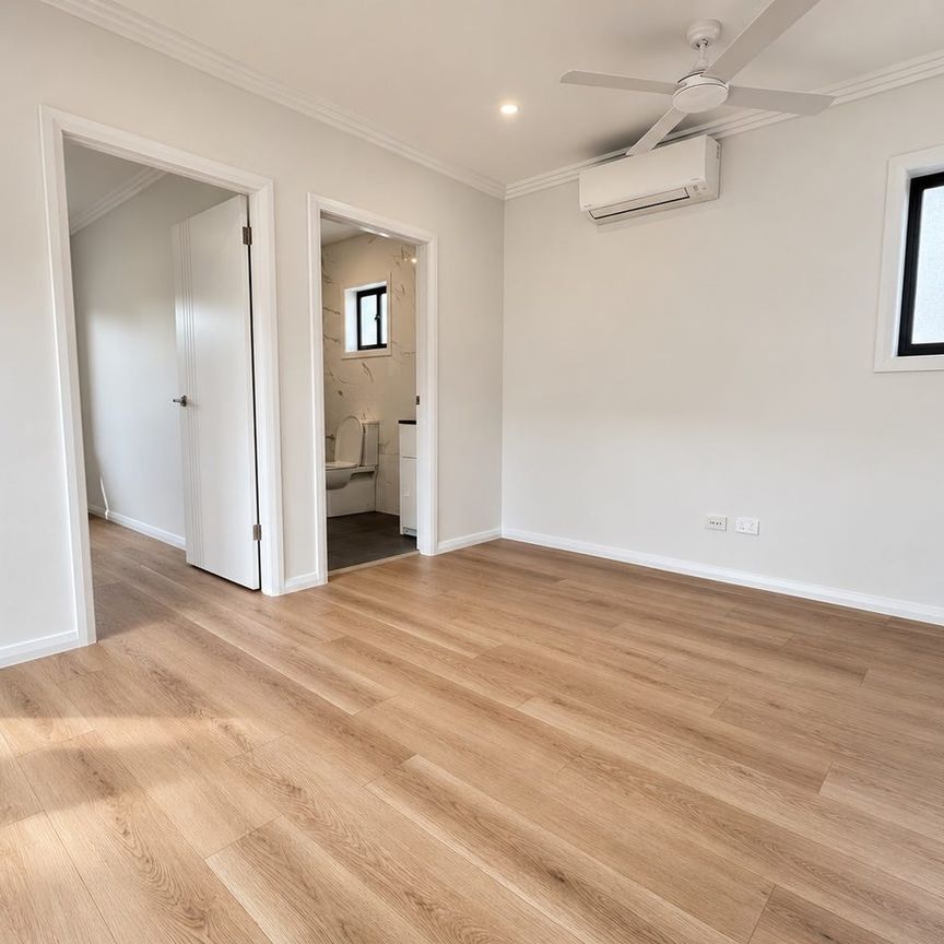 BRAND NEW 2 BEDROOM GRANNY FLAT - Photo 1