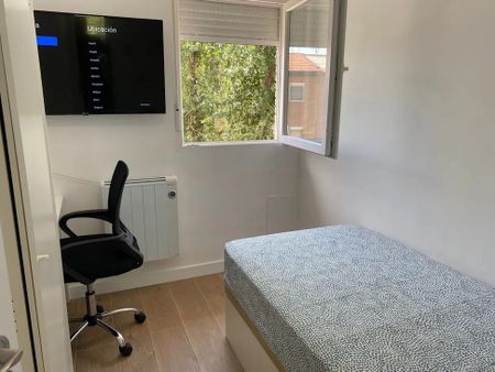 Calle de Orio, Madrid, Community of Madrid 28041 - Photo 4