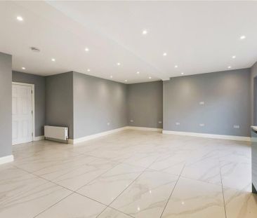 8 bedroom semi-detached house to rent - Photo 1