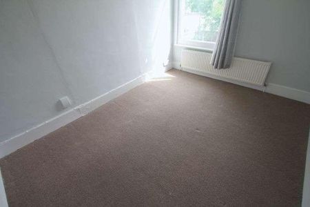 Mill Avenue, Uxbridge, UB8 - Photo 2