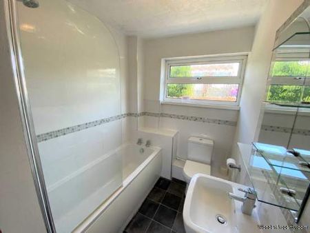 4 bedroom property to rent in Canterbury - Photo 3