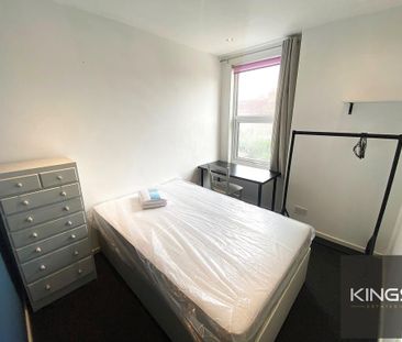 4 bedroom terraced house to rent - Photo 6