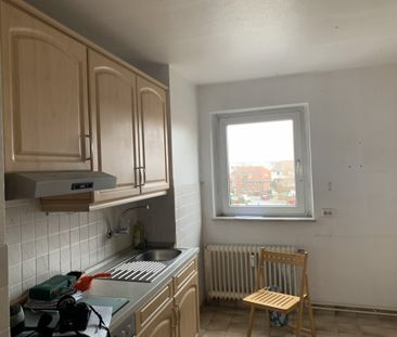 AN SELBSTRENOVIERER! Ostpreußenring, helle 3 Zi.-Whg. ca. 73qm im 3... - Photo 3