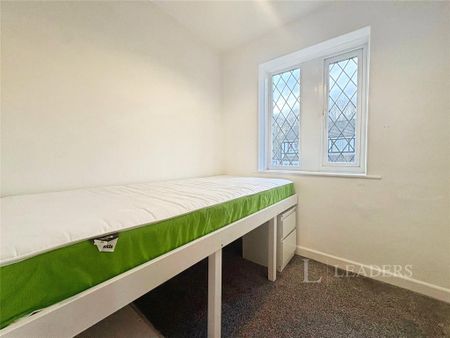 3 bedroom semi-detached house to rent - Photo 4