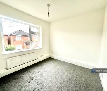 3 bedroom semi-detached house to rent - Photo 6