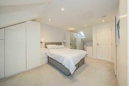 Bowater Gardens, Sunbury, TW16 - Photo 2