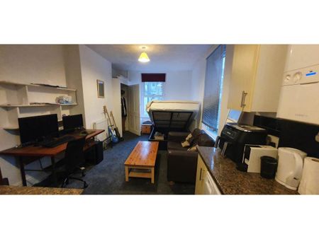1 bedroom flat to rent - Photo 5