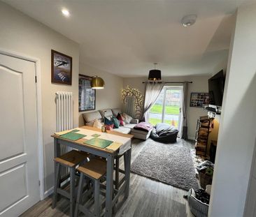 2 bedroom semi-detached bungalow to rent - Photo 4